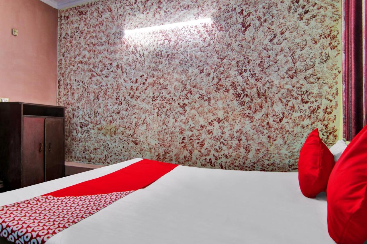Oyo Flagship 81167 Hotel Swagat Dx Нью-Дели Экстерьер фото
