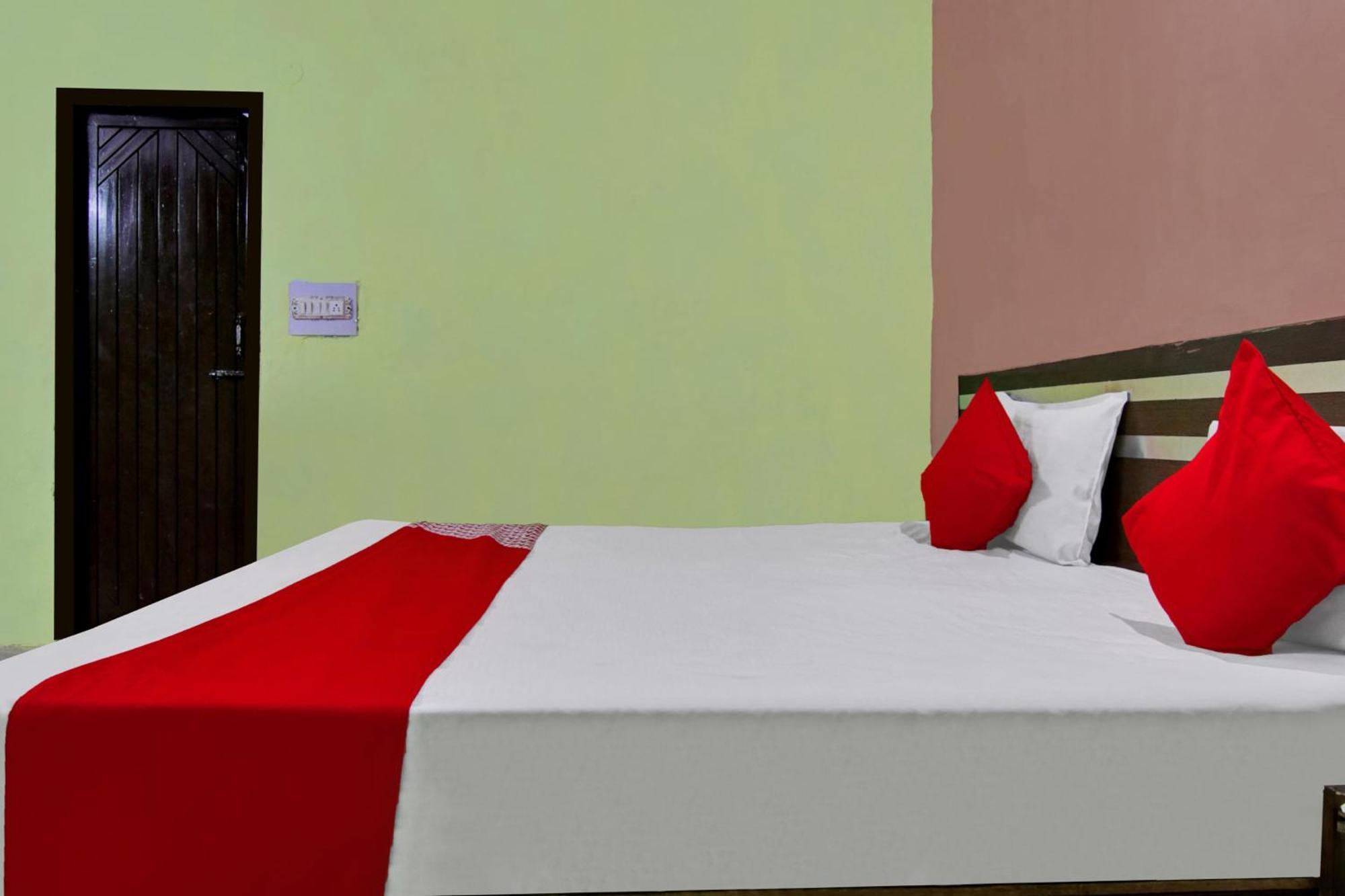 Oyo Flagship 81167 Hotel Swagat Dx Нью-Дели Экстерьер фото