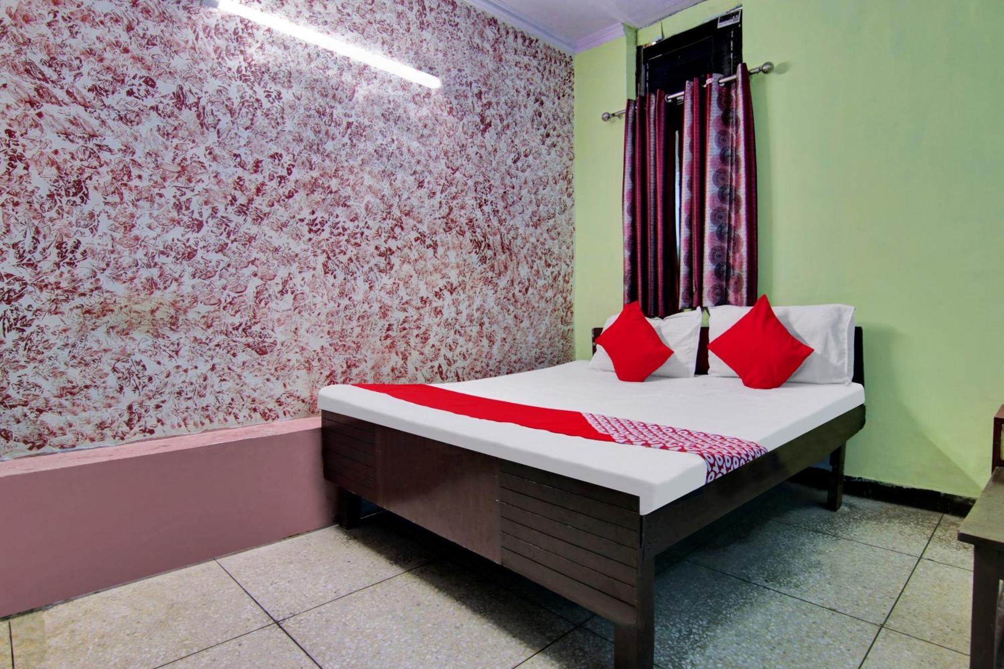 Oyo Flagship 81167 Hotel Swagat Dx Нью-Дели Экстерьер фото